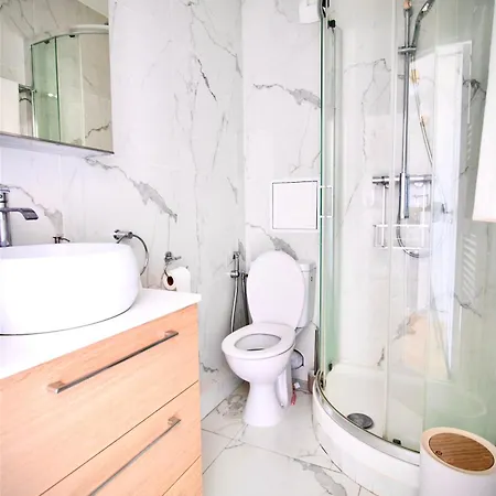 Luxury 2 With Balcony *