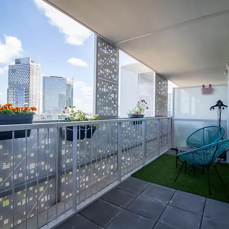 Luxury 2 With Balcony Puteaux