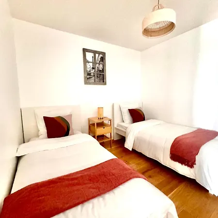 Luxury 2 With Balcony * Puteaux